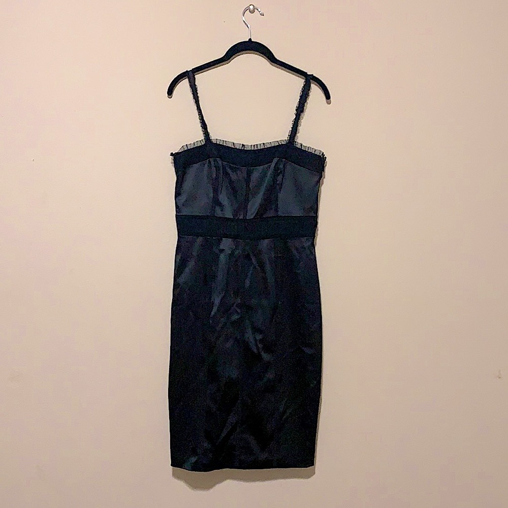 Vintage White house black market size 4 black formal dress